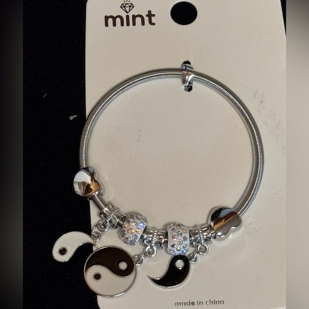 Mint Yin Yang Stretch Iridescent Charm Bracelet with Black and White Accents